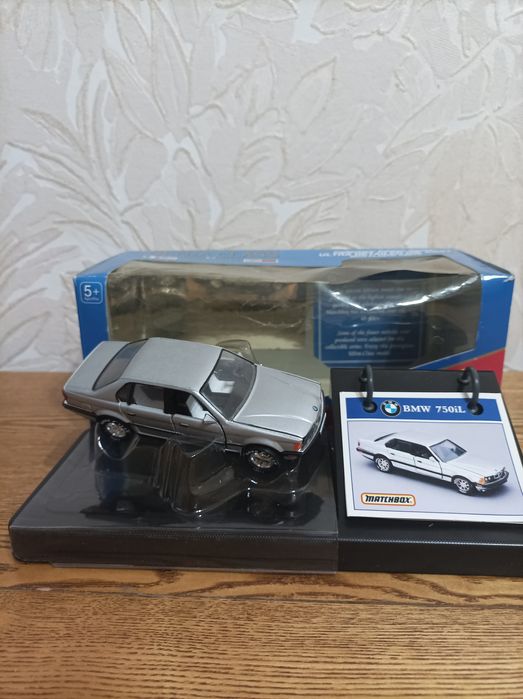 Продам модель BMW e32