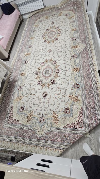 Продаётся ковёр б/у 2,5×5,0м