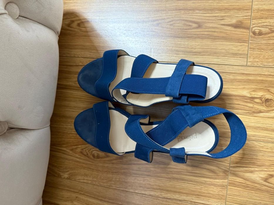 Sandale albastre