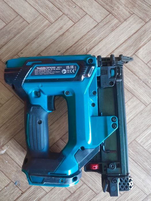 Hilti PLT 300 - Роботизирана тотална станция