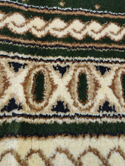 Ковер большой в отличном состоянии