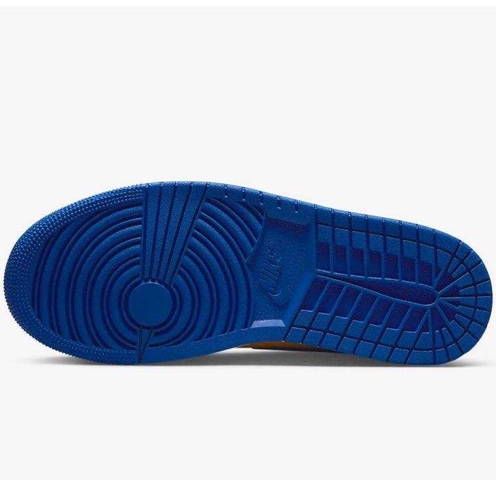 Унисекс кроссовки от бренда NIKE