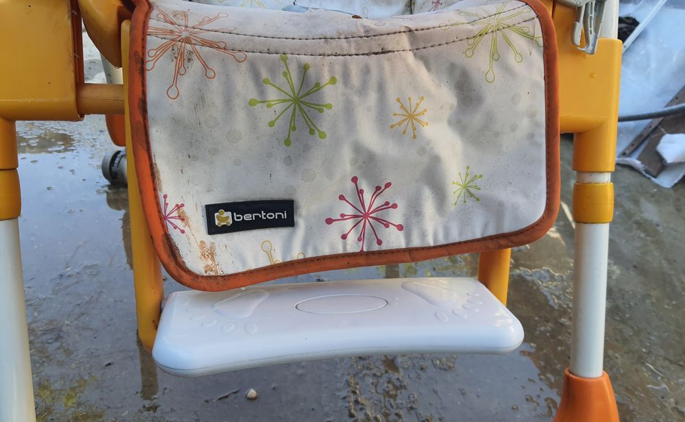 Scaun Bertoni hranire bebelus + premergator SuperBebe