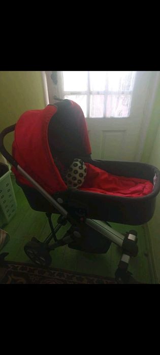 Количка три в едно