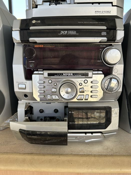 Продам Музыкальный центр