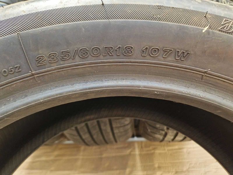 4 Bridgestone R18 235/60
летни гуми 
DOT5121