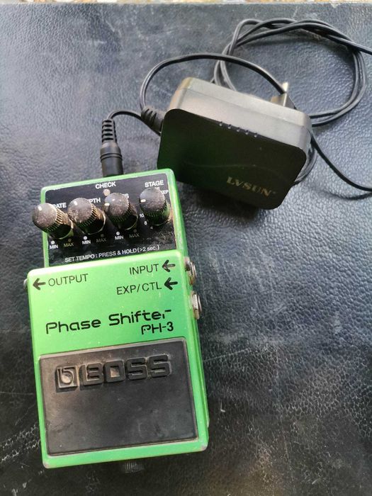 Продавам BOSS PH-3 !!