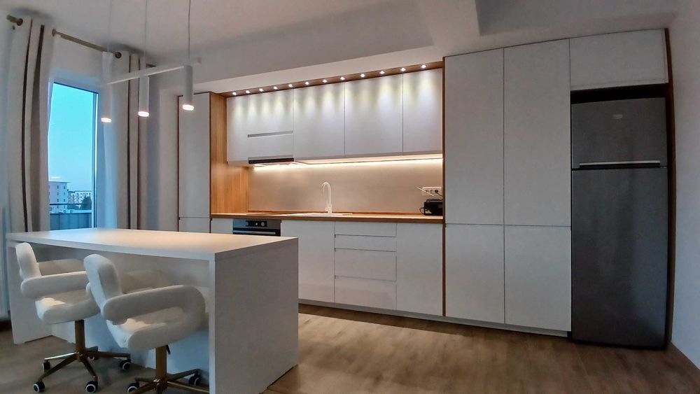 P.F., închiriez Studio decomandat 53mp, totul nou, Coresi/Rebreanu, pentru 1 pers. (citiți, vă rugăm, tot anunțul)