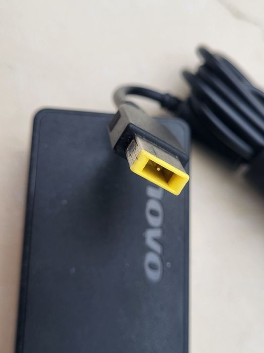 Alimentator docking station Lenovo 20V 4,5A 90W mufa USB-smart