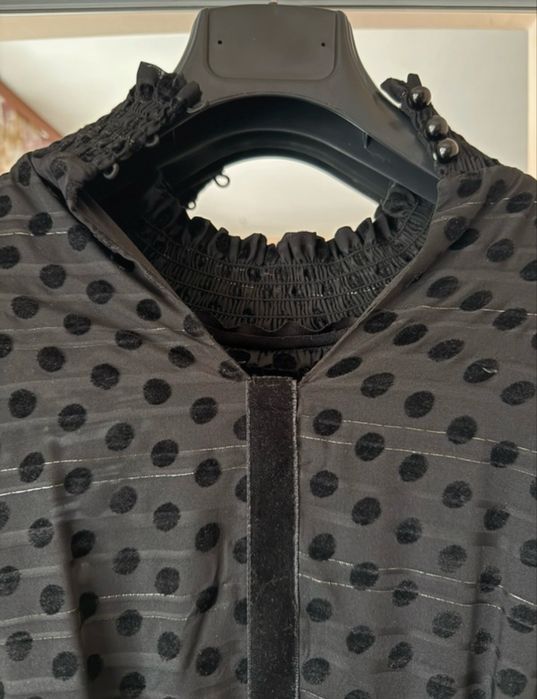 Rochie eleganta din voal cu buline de catifea