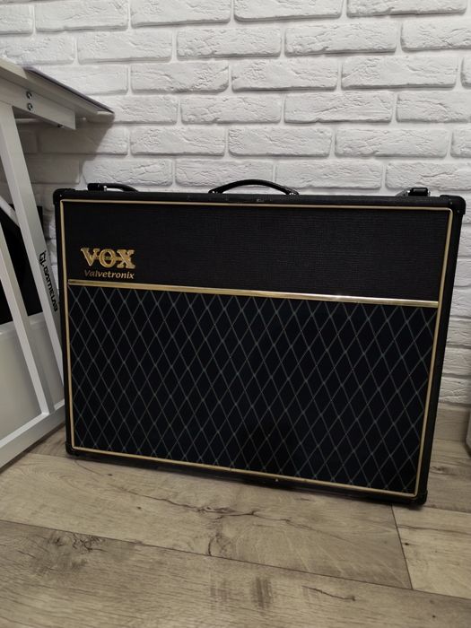Гитарный усилитель VOX, модель AD120VT