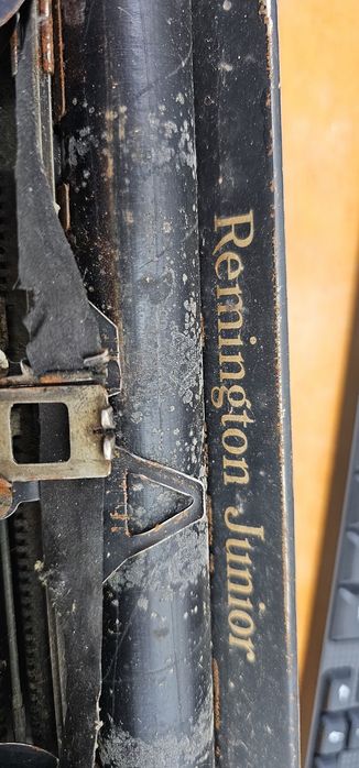 Пишеща машина Remington Junior