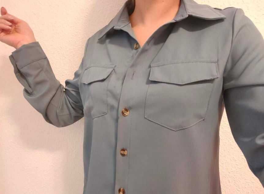 Риза с джоб, копчета и  дълъг ръкав
