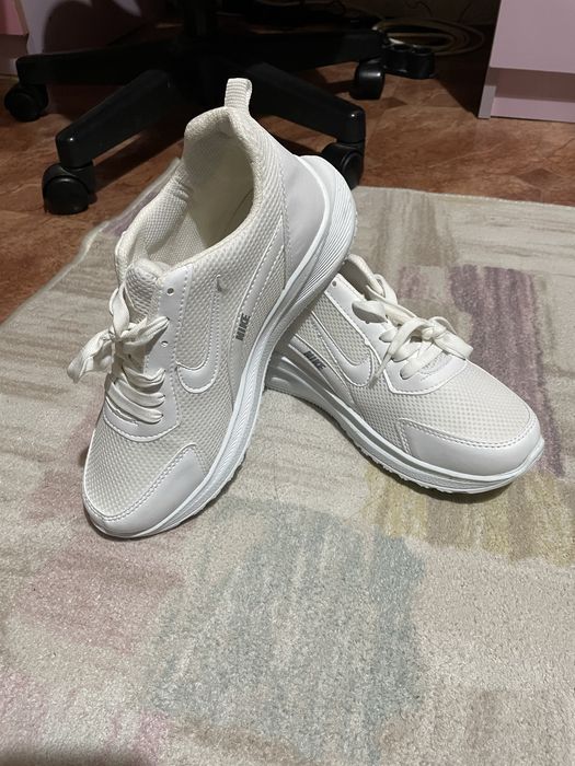 Nike маратонки..