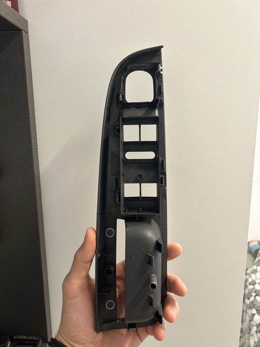 Оригинална дръжка / конзола ел. стъкла за VW Golf 5