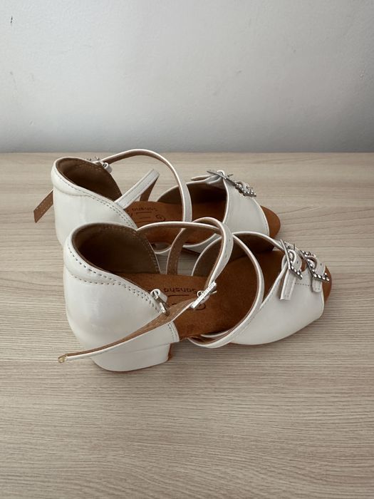 Туфли для бальных танцев.