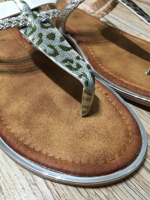 Sandale plate The Divine Factory