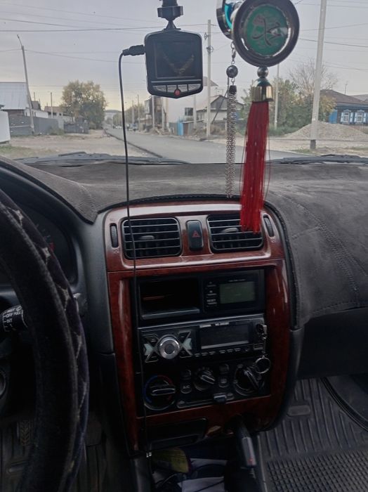 Продам Мазду (птичка)