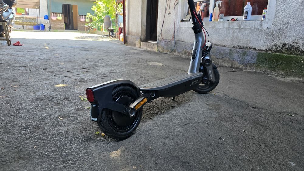 Vand trotineta electrica segway F3 Pro impecabila