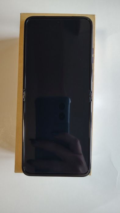 Моторола разр 40/  Motorola razr 40