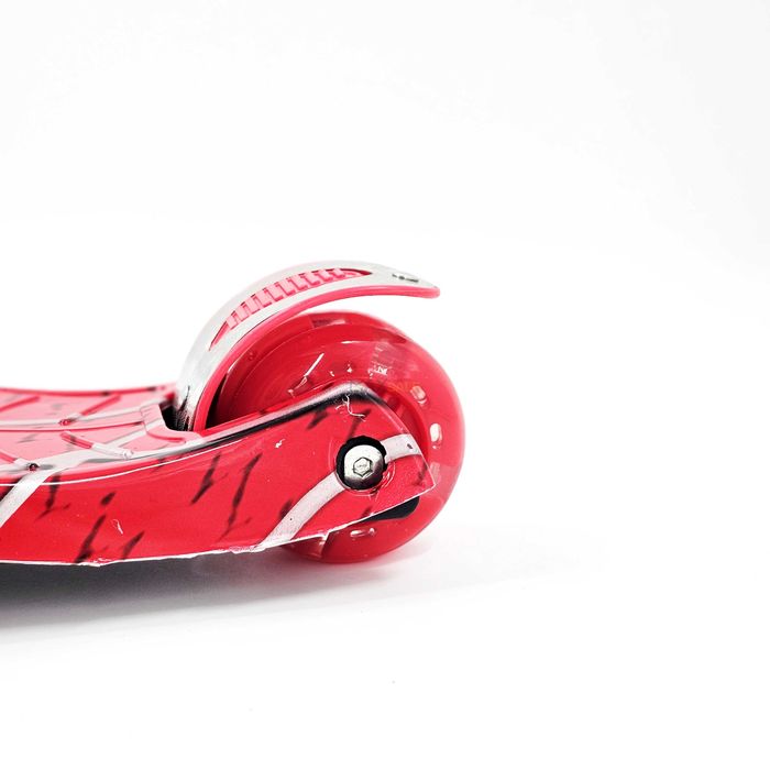 Детска триколка тротинетка Спайдърмен червена 3 светещи колела