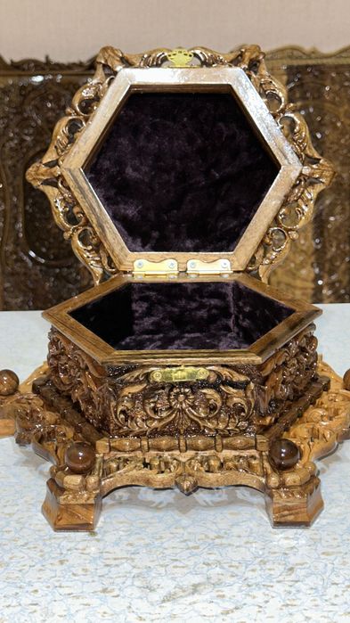 Шкатулка ручной работы