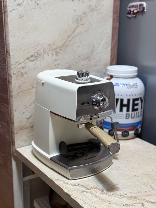 Кафемашина еспресо UFESA