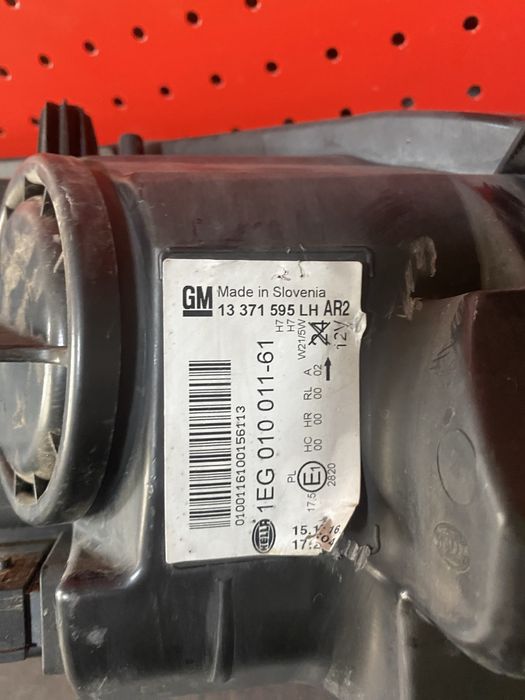 Far stanga halogen Opel Astra J
