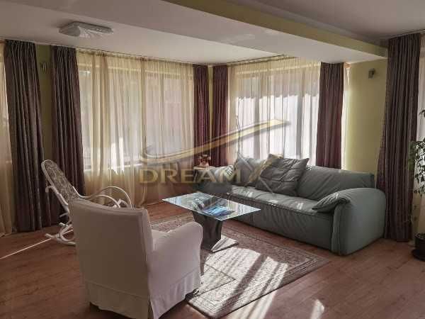Дава се офис под наем в Центъра! 71411287