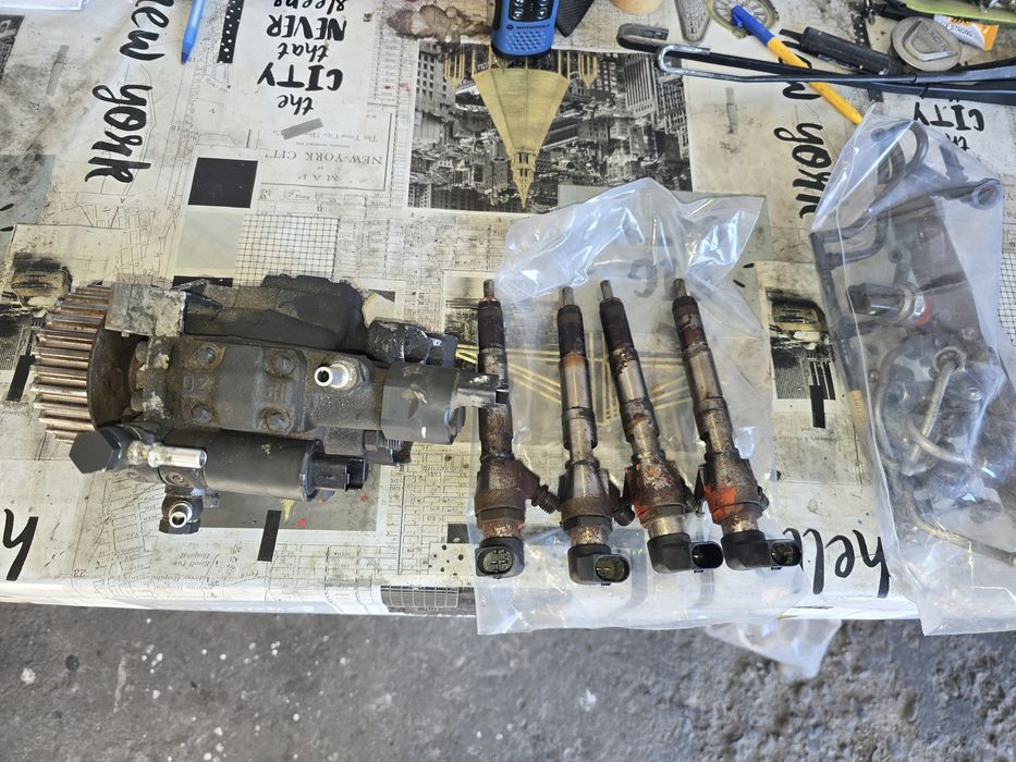 Injector Dacia Duster 110 cp  Pompa Rampa continental set complet