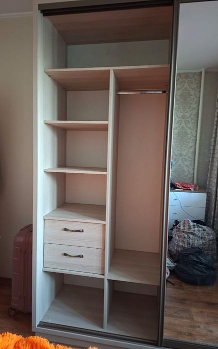 Продам шкаф купе в отличном состоянии