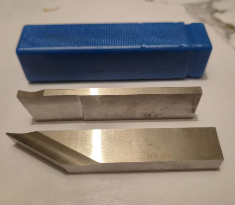 Токарные пластинчатые (цельные) резцы SS 0° и SS 30°