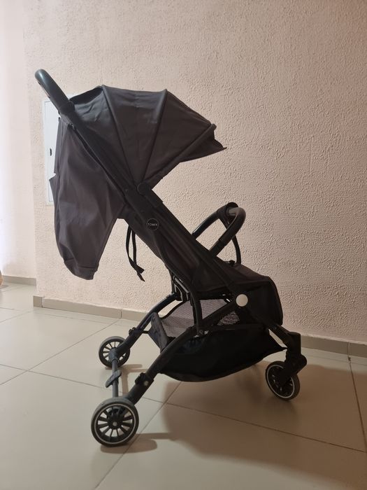 Коляска детская серый