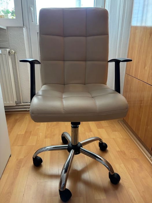 Scaun de birou - crem