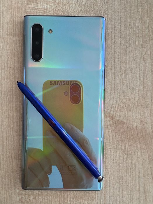 Смартфон Samsung Note 10