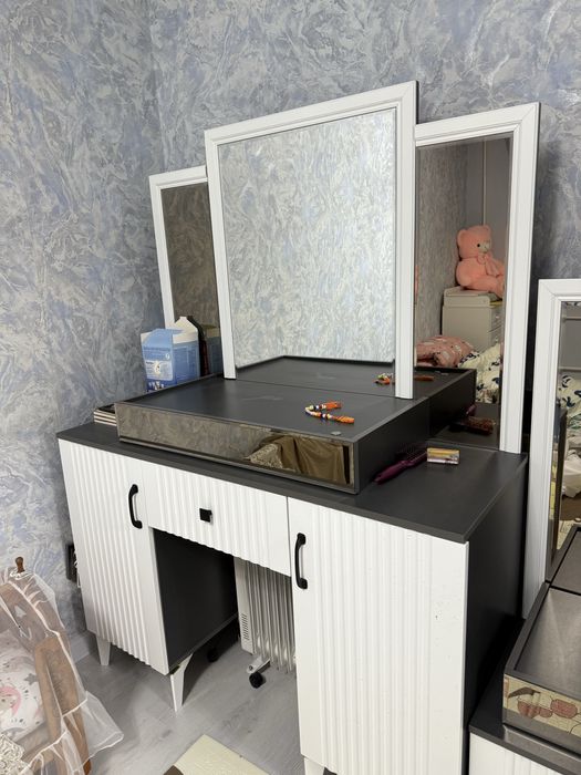 Спальный гарнитур в отличном состоянии