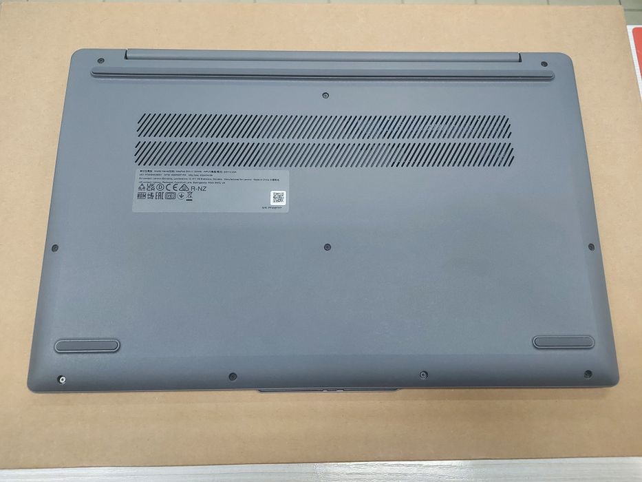 Новые Lenovo Slim3 (Core i5-1335u, 512 Gb SSD, 8 Gb DDR5)