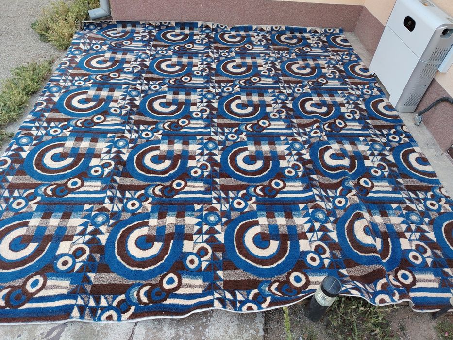 Se vinde covor lână