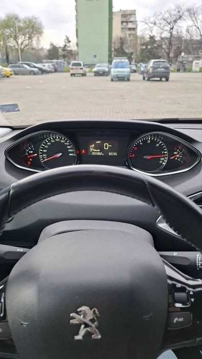 Автомобил Peugeot 308 1.6 HDI