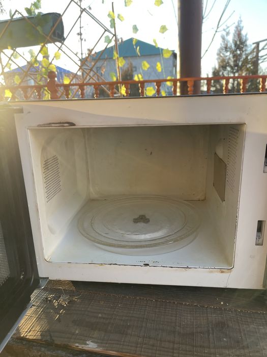 Продам микроволновку БУ