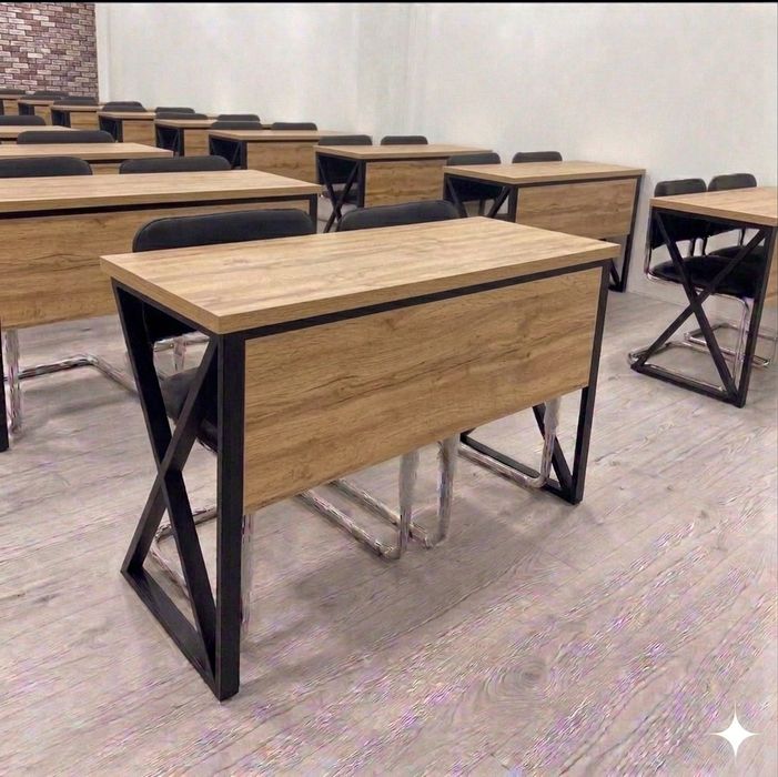 Stol ofisniy loft