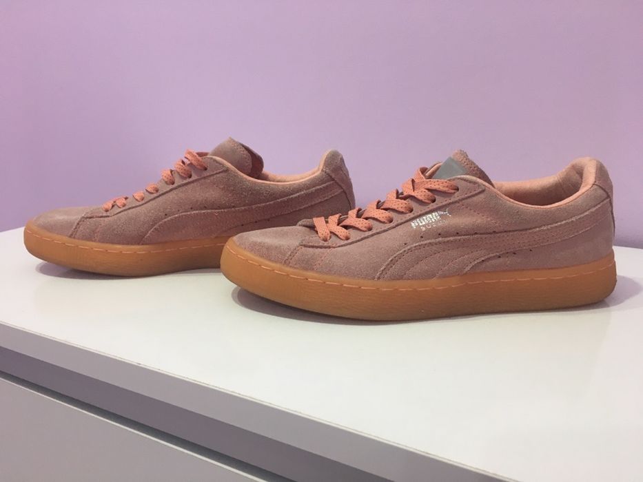 Дамски спортни обувки