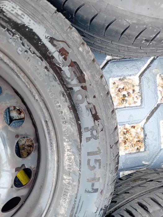 Roti vara Megane 3 , 5x114,3 R15 , anvelope 195 65 15 ca noi .