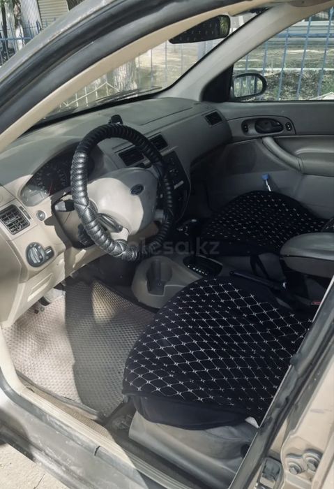 Ford Focus zx4 2005