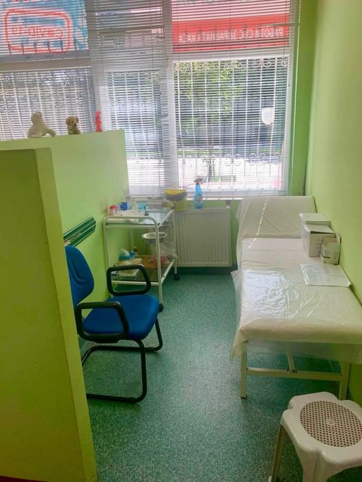 Дава се под наем Офис в Търговище, Център - 150 кв.м за 2000 € - Снимка #1