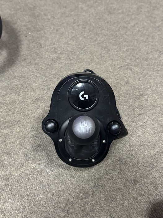 Logitech g920 в отлично състояние