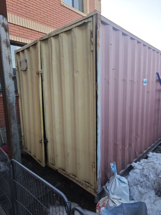 Контейнер с полками