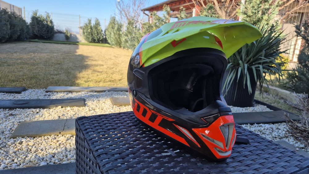 Accerbis Echipamente moto casti  armura genunchiere