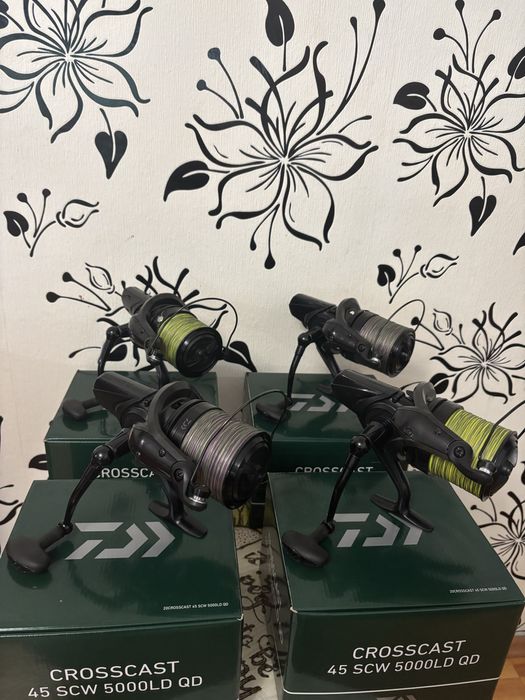 Set 4 mulinete daiwa crosscast 45 scw 5000ld qd