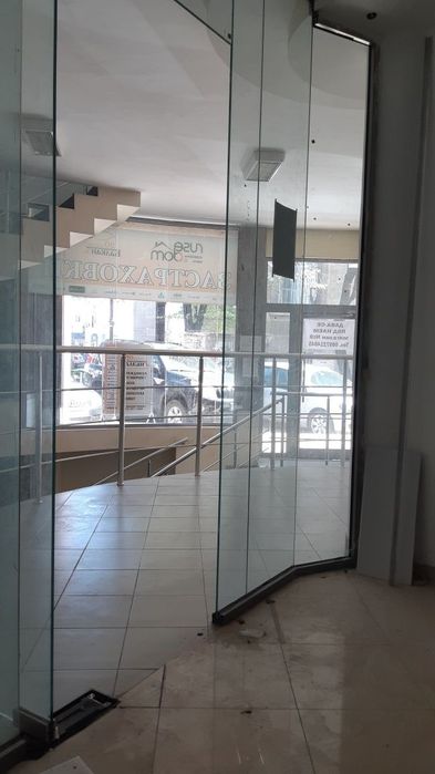 Дава се под наем Магазин в Русе, Център - 31 кв.м за 382.5 € - Снимка #3